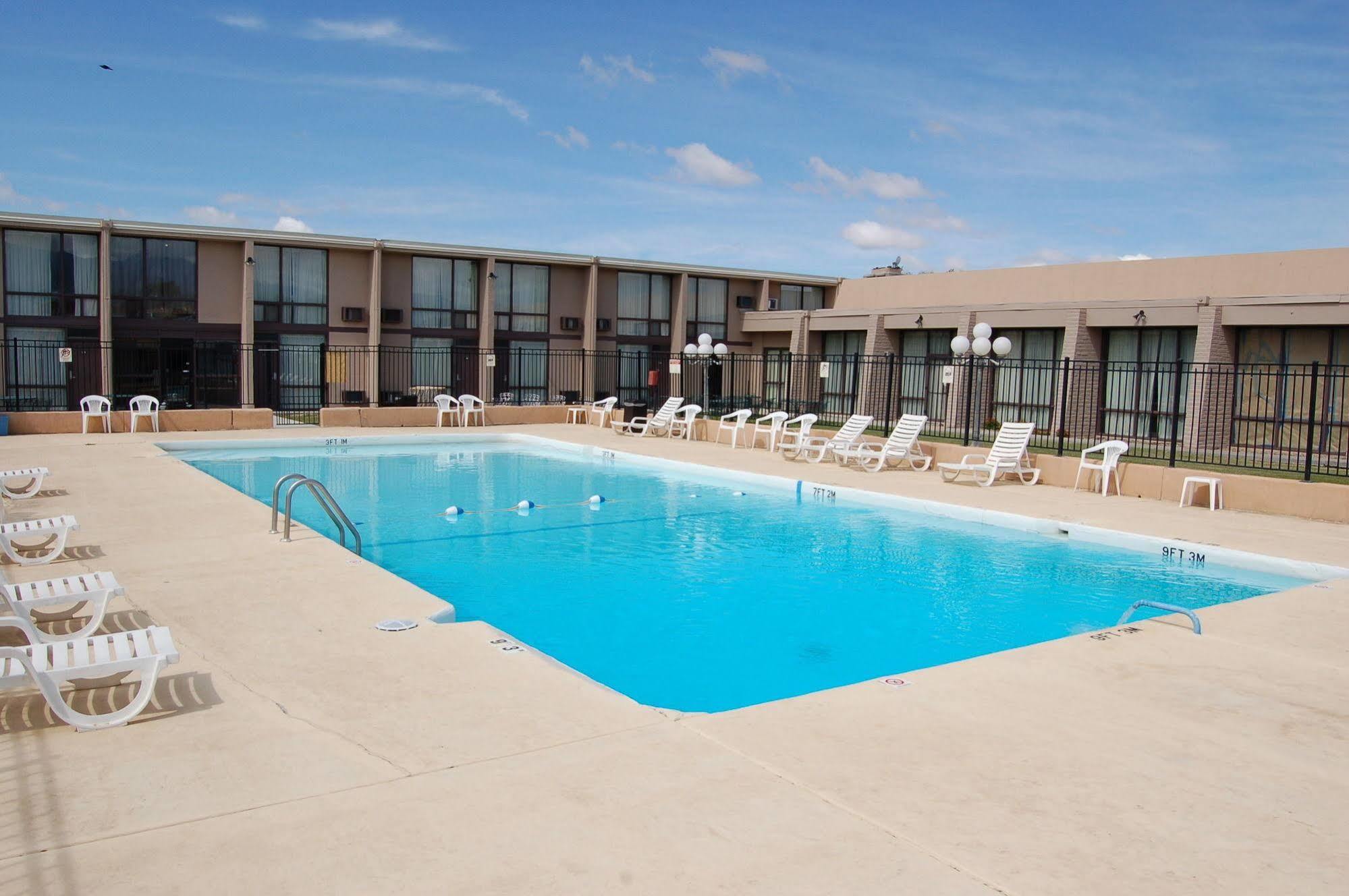 Quality Inn Taos Extérieur photo