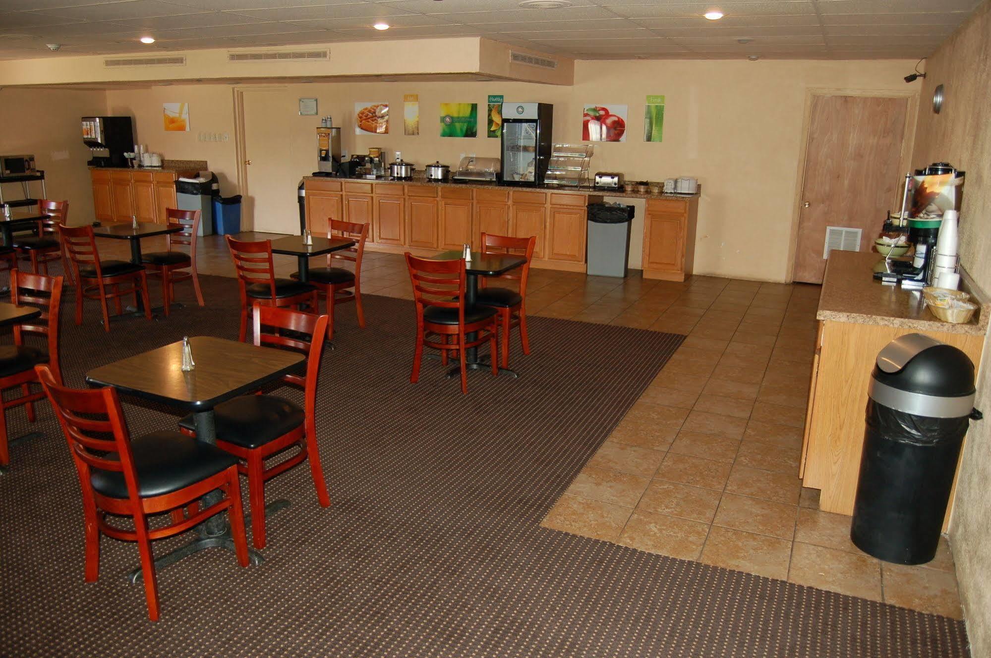 Quality Inn Taos Extérieur photo