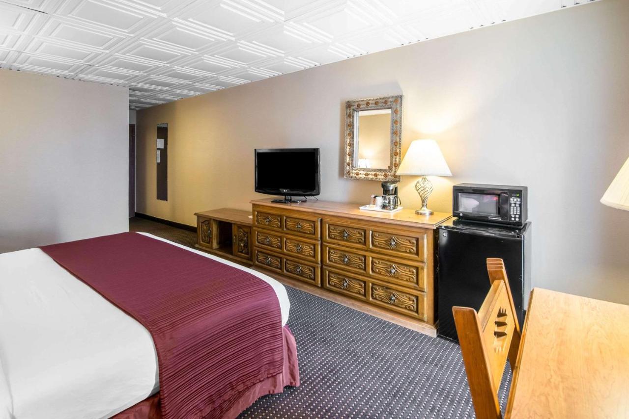 Quality Inn Taos Extérieur photo