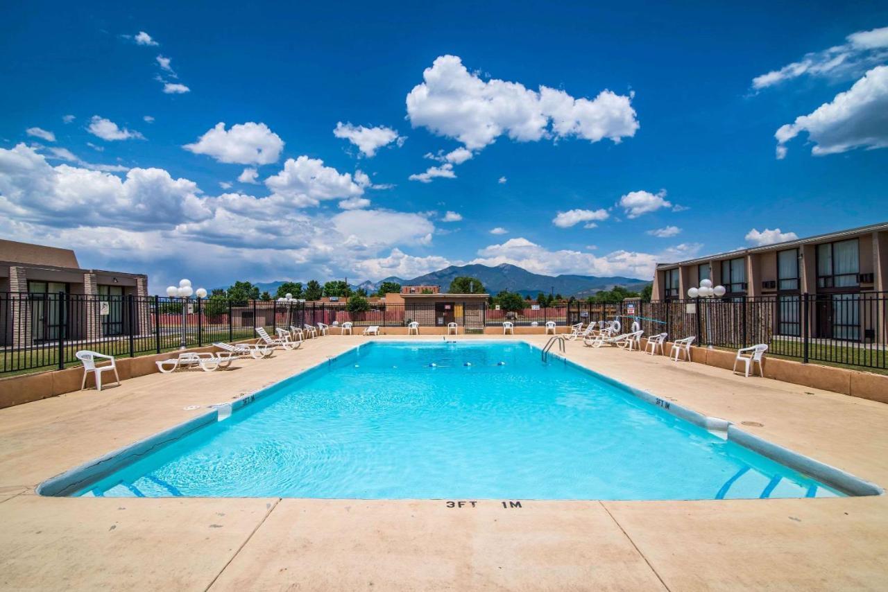 Quality Inn Taos Extérieur photo