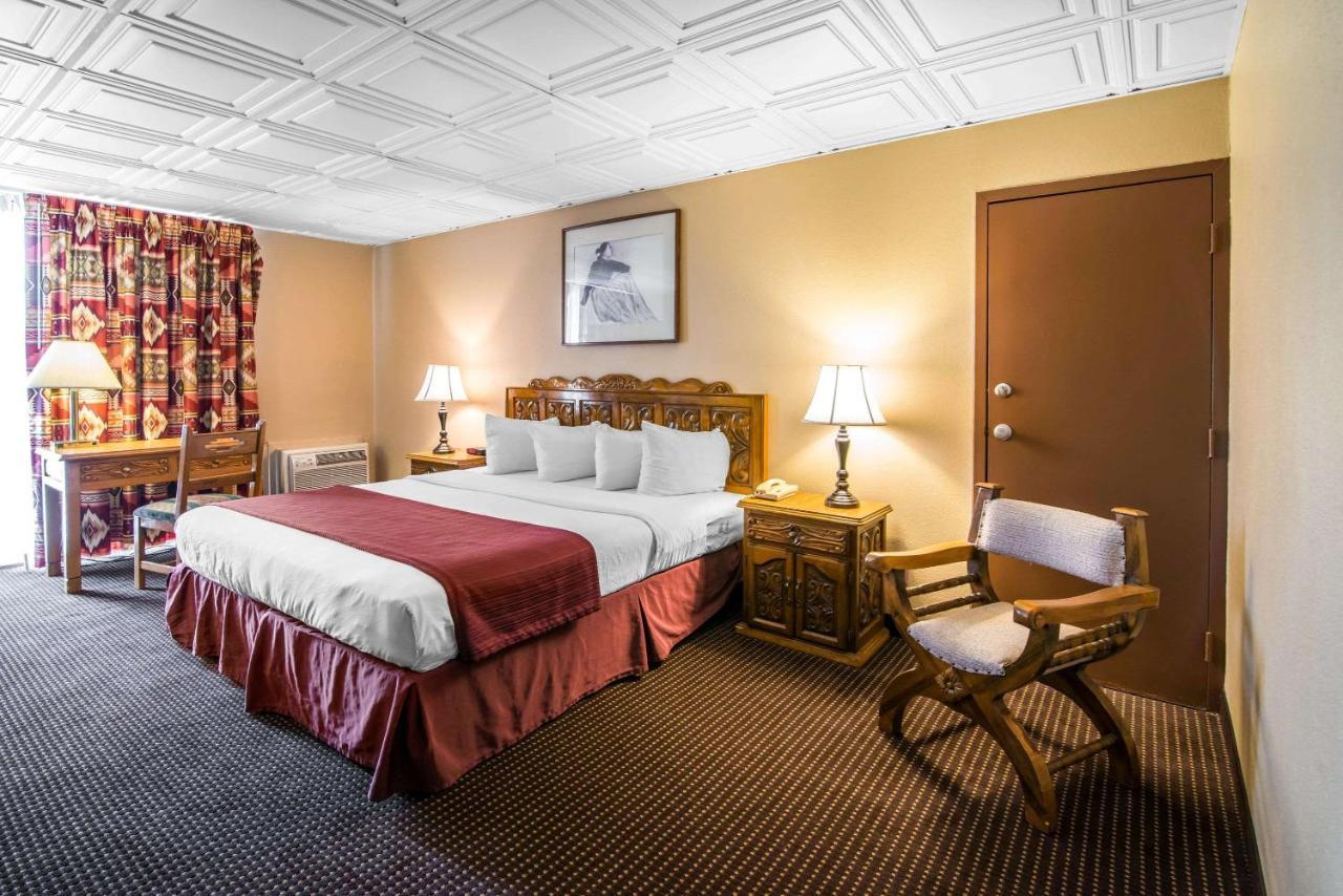 Quality Inn Taos Extérieur photo